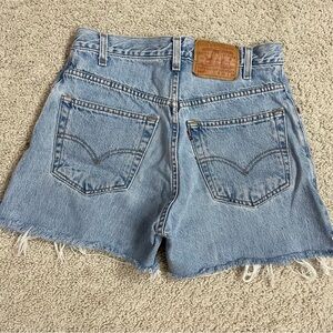 Vintage LEVIS 560 Light Wash DISTRESSED High Rise Waist DENIM Jean SHORTS  30